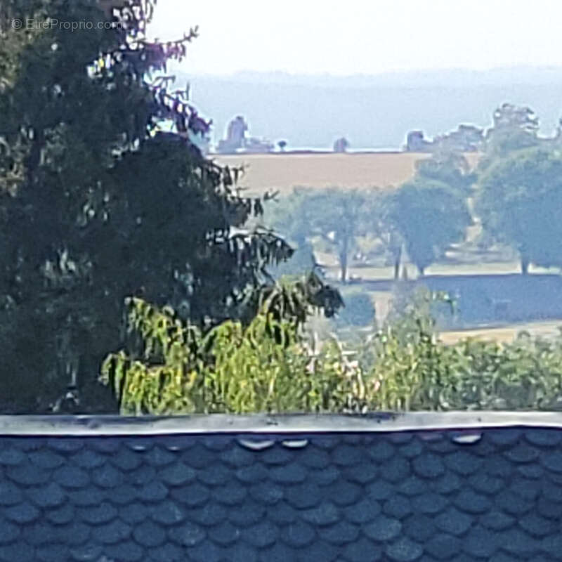 Maison en pierres avec grand garage vendue meublée - photo 14