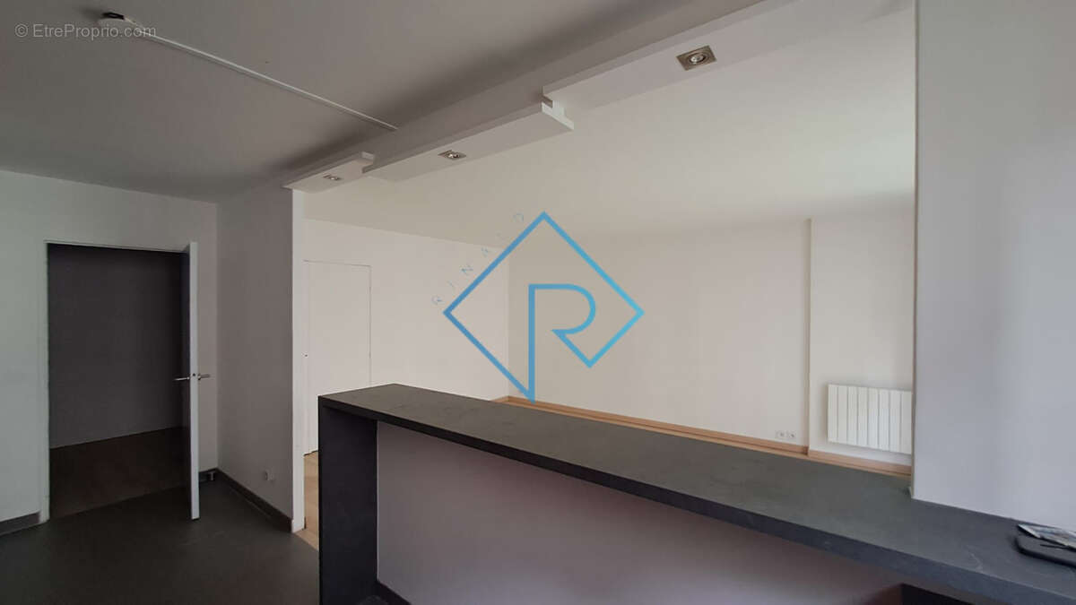 Appartement à PARIS-19E