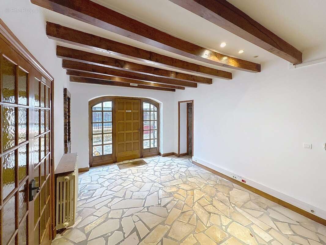 Appartement à L&#039;HAY-LES-ROSES