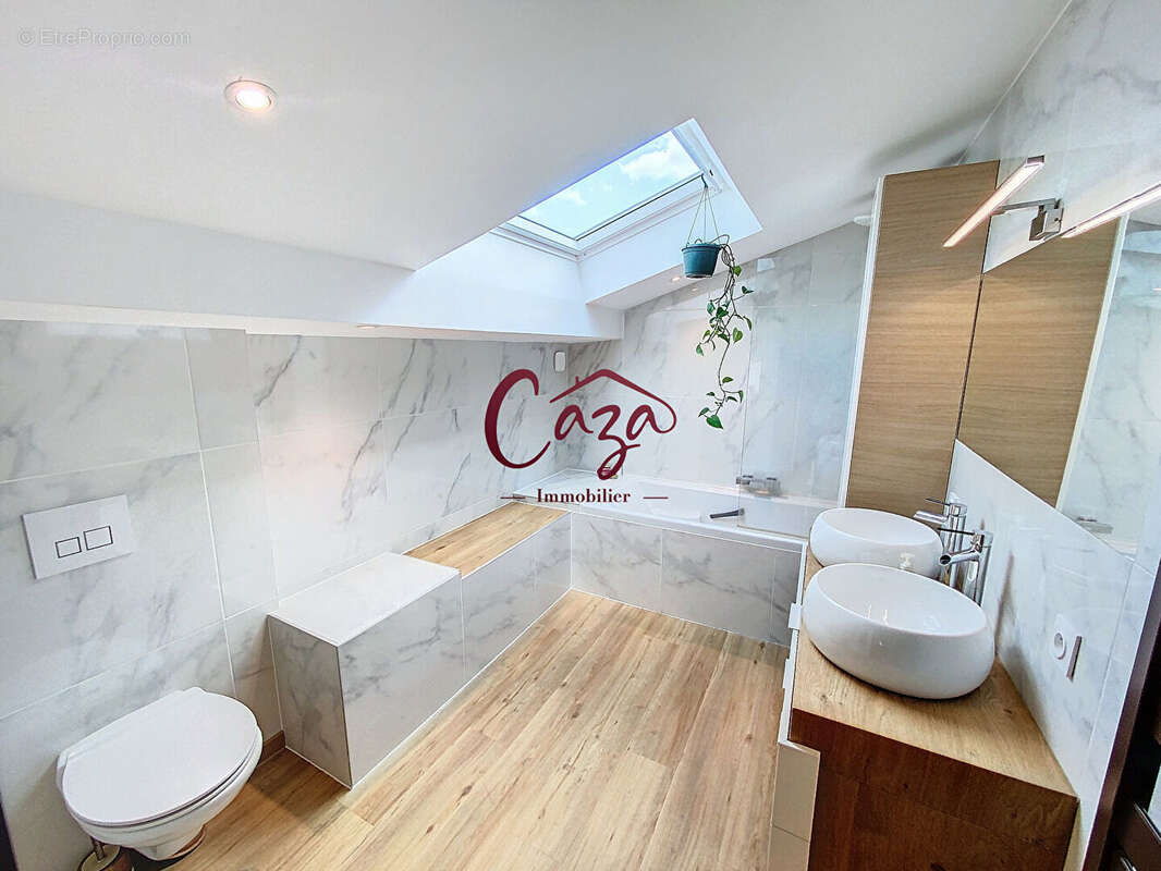 Maison à CAMBLANES-ET-MEYNAC