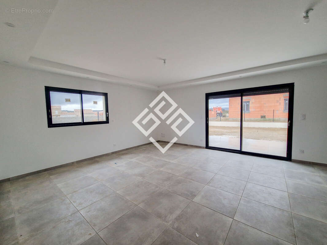 Maison à FERRALS-LES-CORBIERES