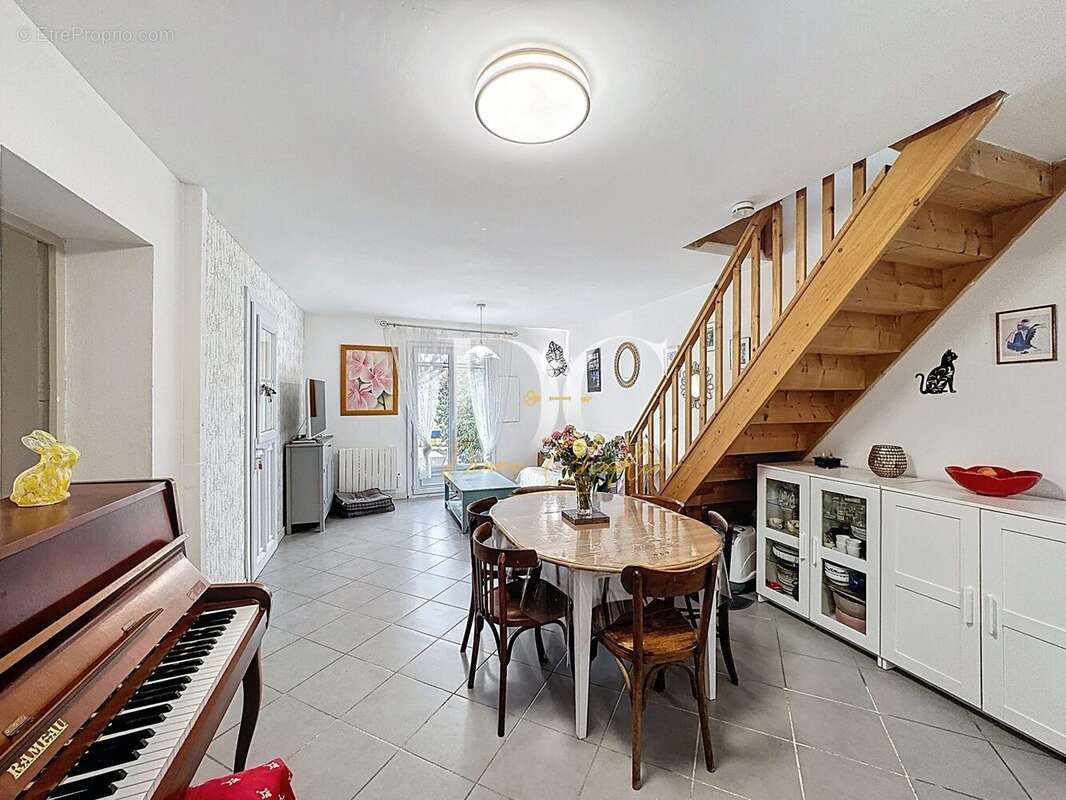 Maison à LES ANGLES