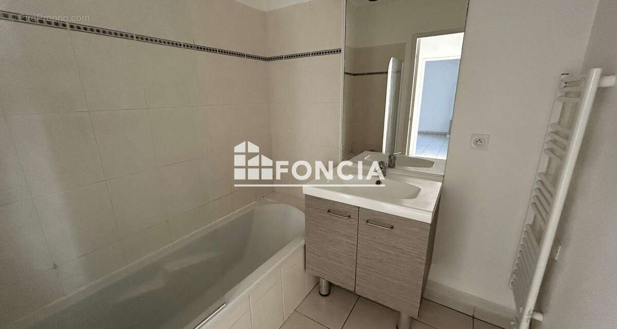 Appartement à LE LUC