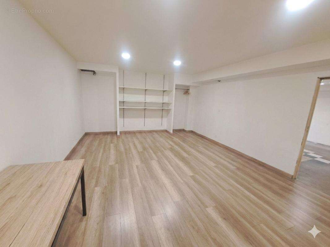 Locaux/Biens immobiliers - photo 5