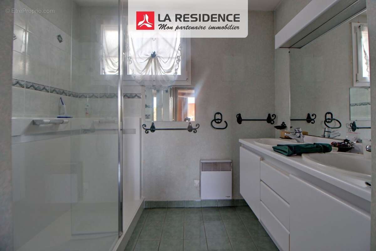 Maison à VERNEUIL-SUR-SEINE