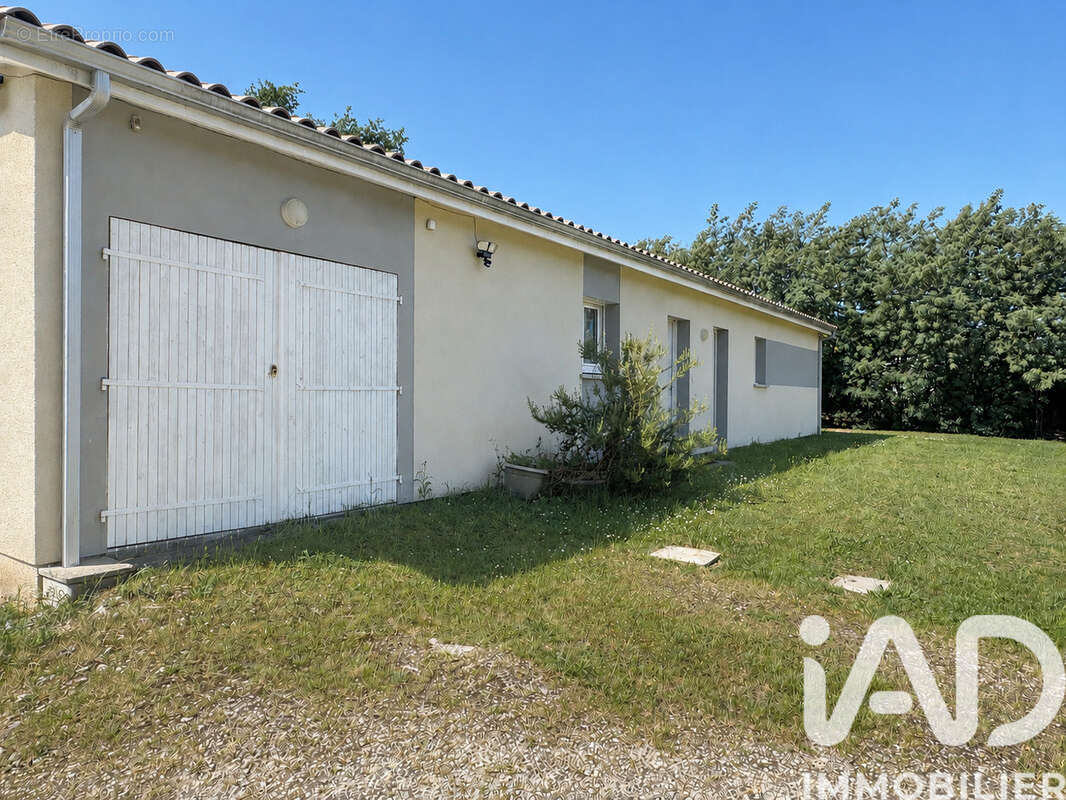 Photo 2 - Maison à CERCOUX