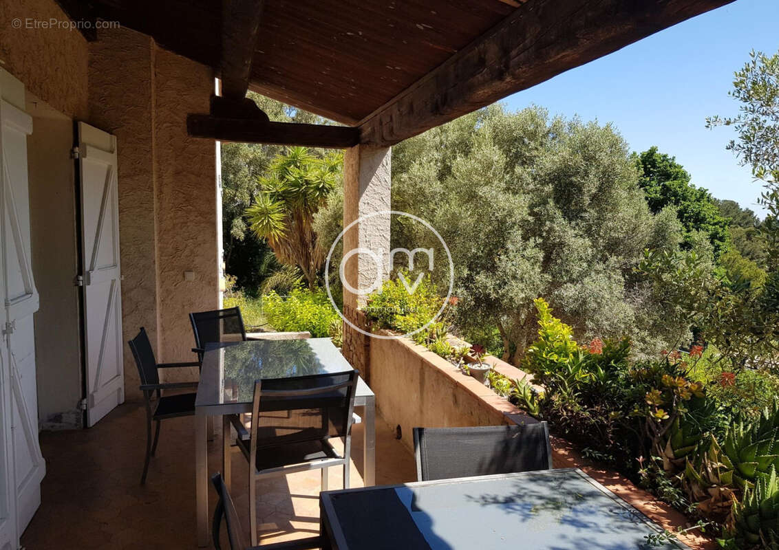 Maison à CARQUEIRANNE