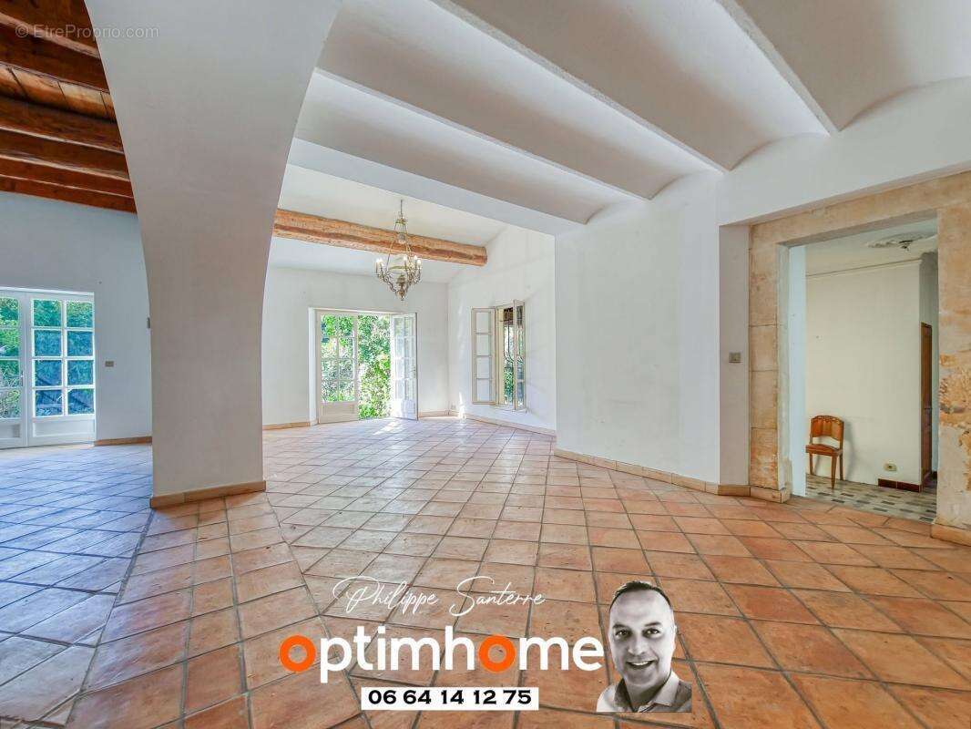 Maison Bourgeoise avec grand Jardin et Piscine - Nîmes Saint Césaire - photo 10
