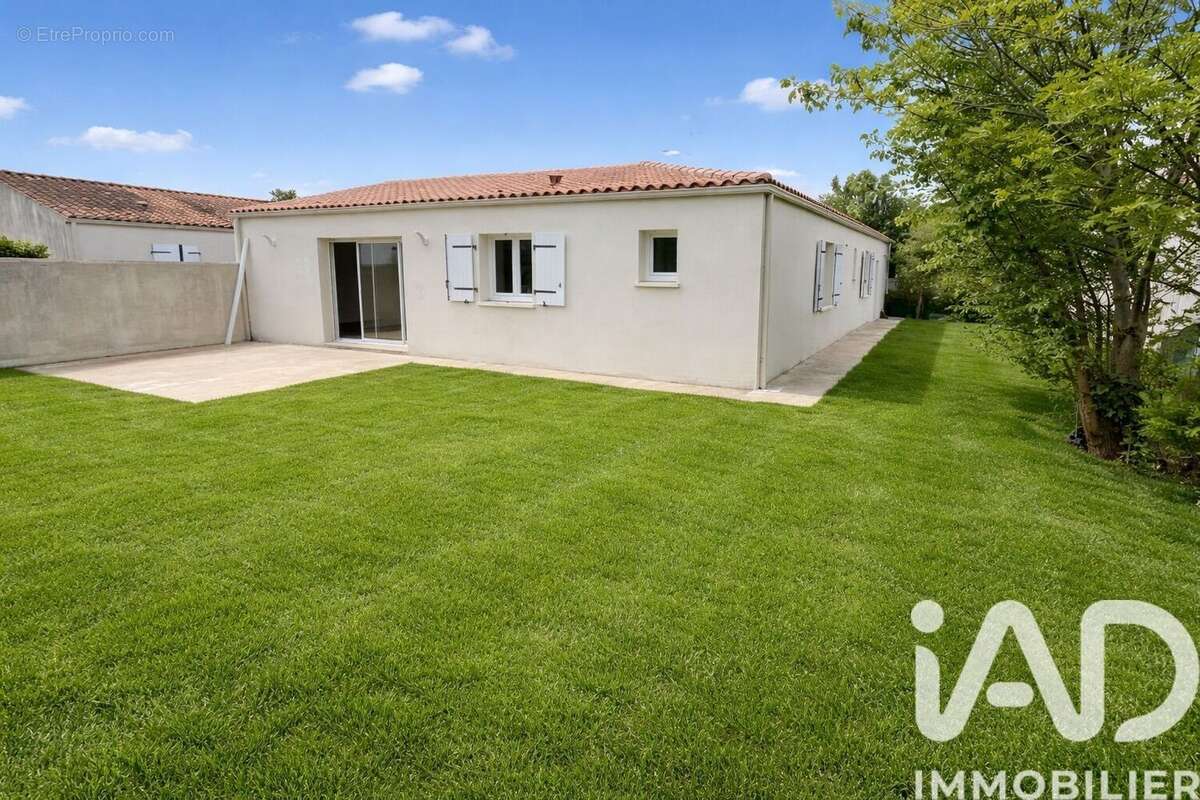 Photo 2 - Maison à SAINT-CHRISTOPHE