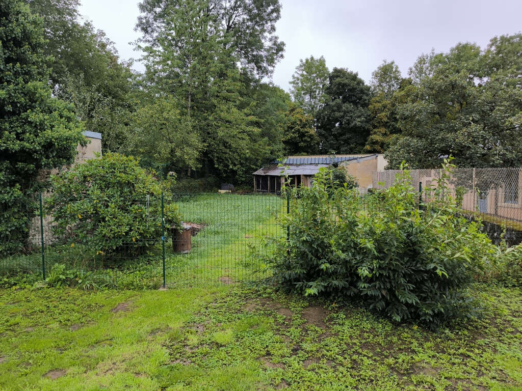 Maison à OUROUX-EN-MORVAN