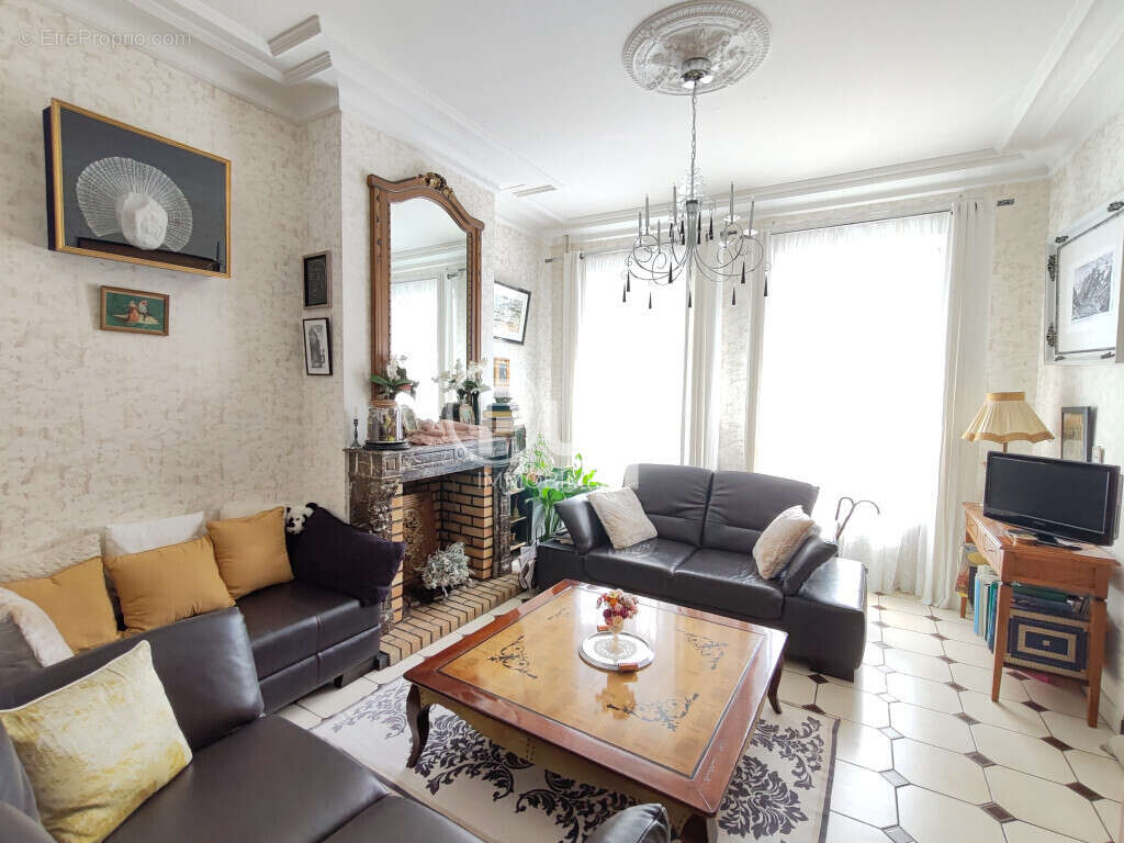 Jolie maison bourgeoise à vendre proche centre et Gare - photo 4