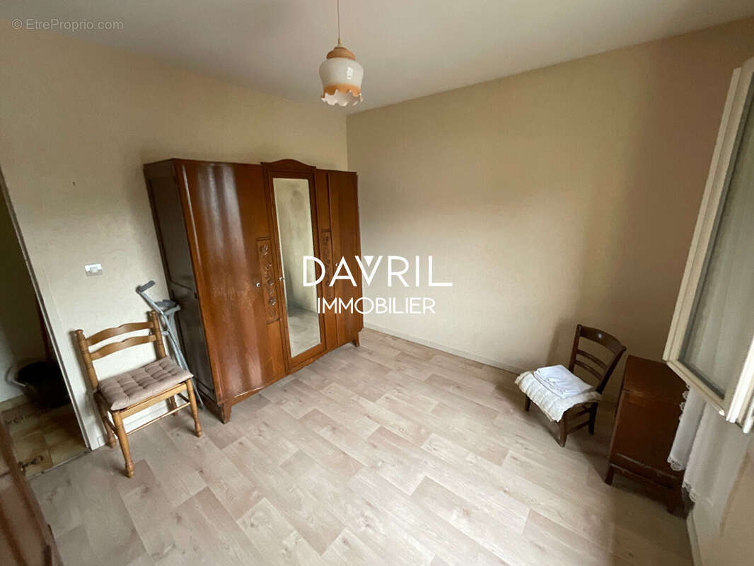 Maison à MAURECOURT