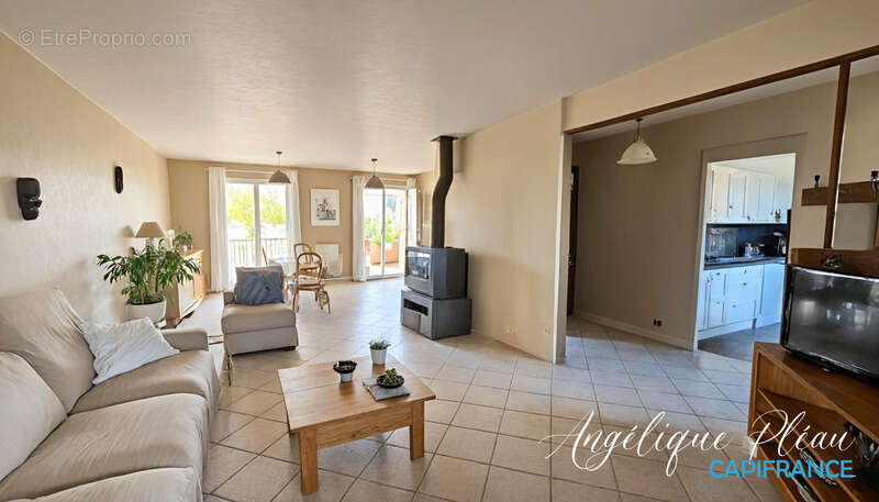 Maison à MONTIGNY-LE-BRETONNEUX