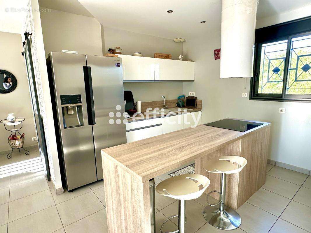 Maison à SAINT-MAXIMIN-LA-SAINTE-BAUME