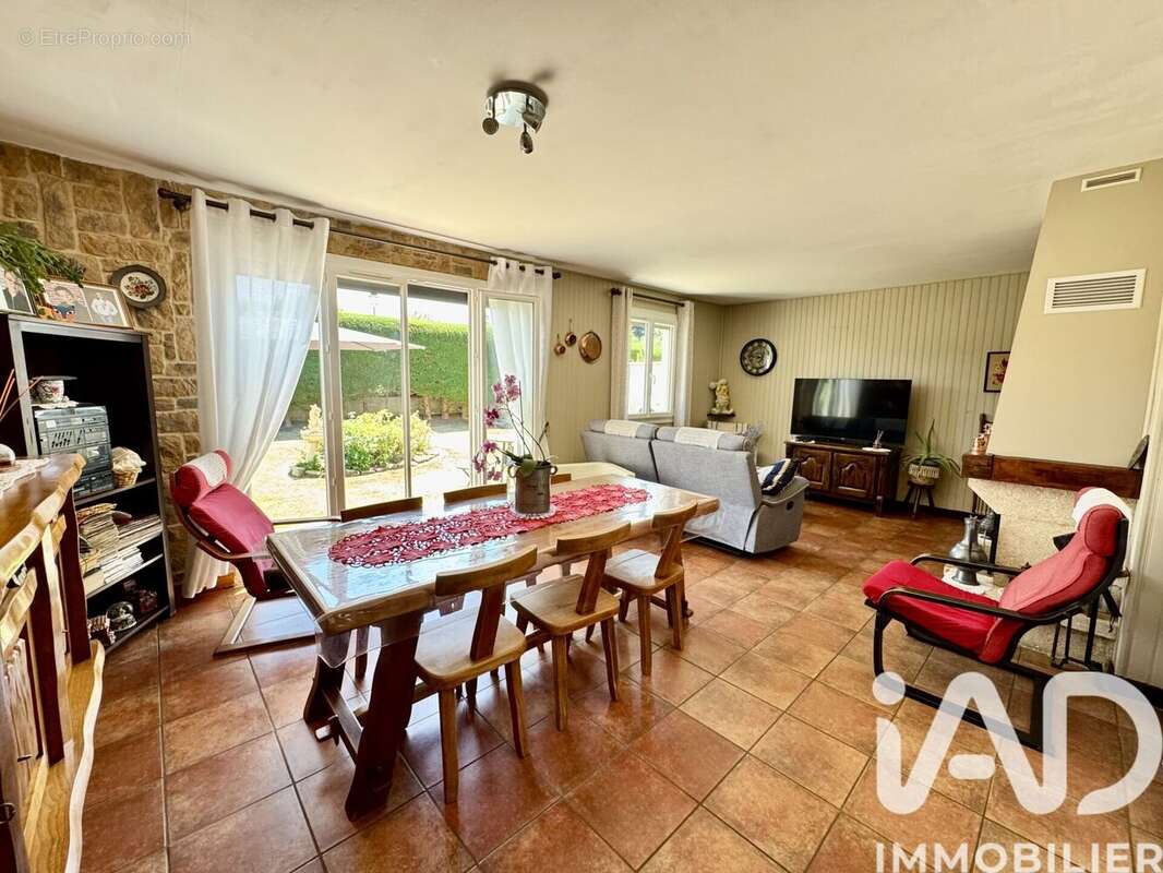 Photo 2 - Maison à BOUVILLE