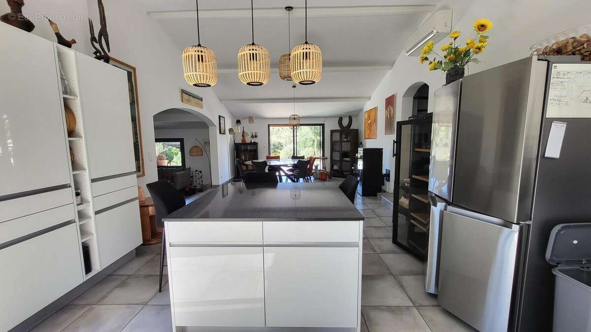 Maison 180 m² à Vives  - photo 6