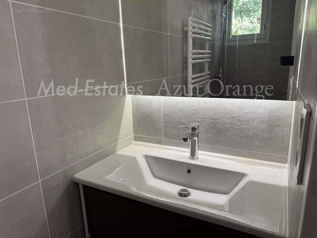 Appartement à GRIMAUD