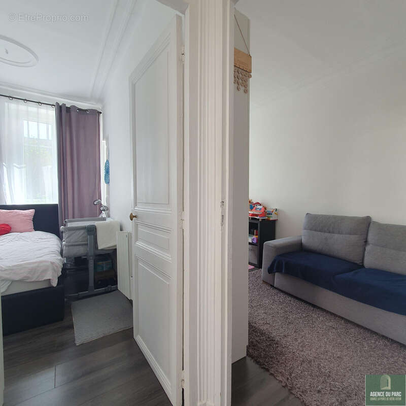 Appartement de trois pièces en cœur de ville - photo 3
