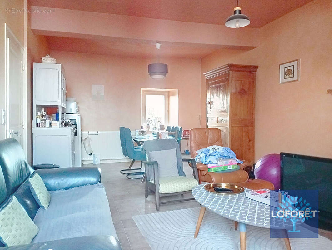 Commerce à LES ESSARTS