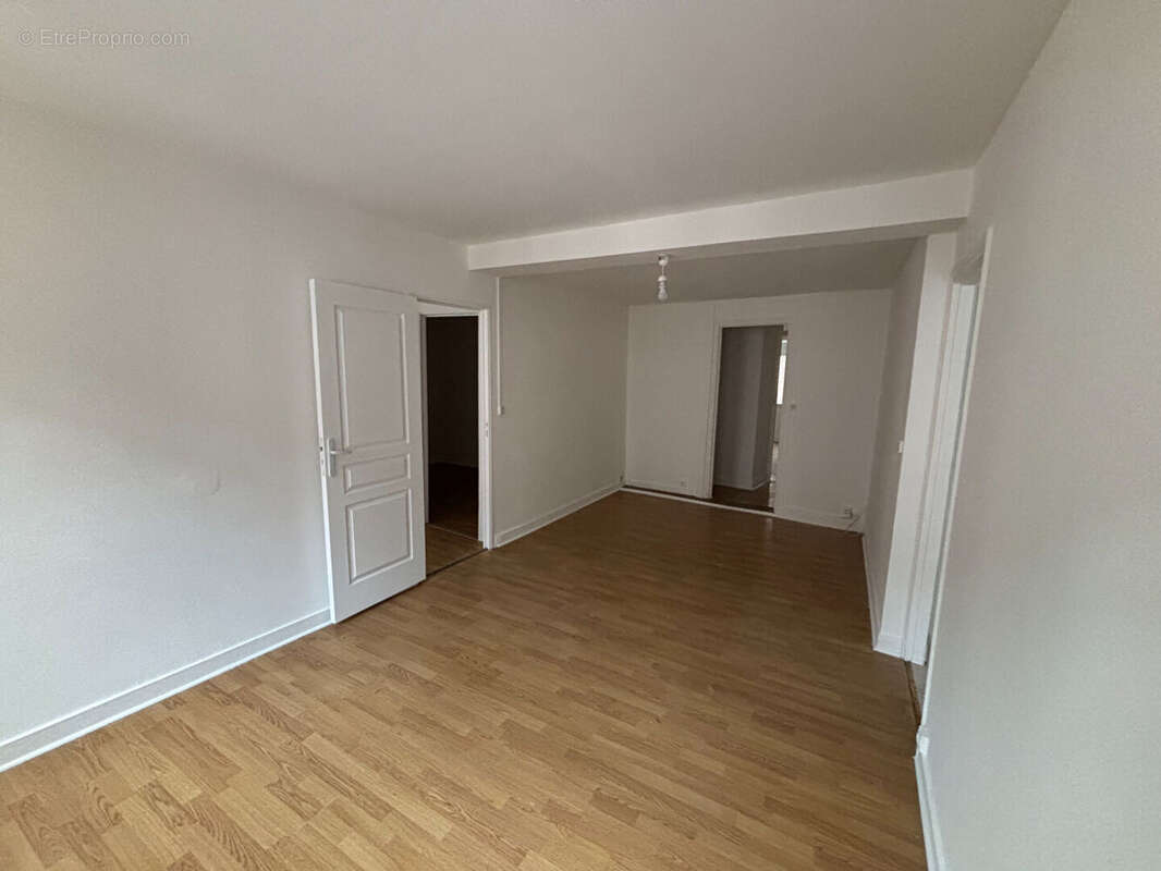 Appartement à GUISE