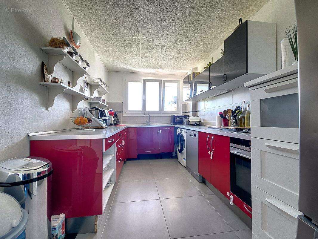 Appartement à CHENOVE