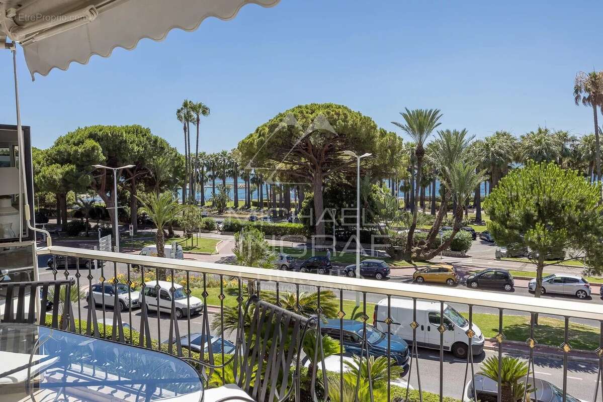 Cannes - Croisette - Élégant 4 pièces avec terrasse - photo 3
