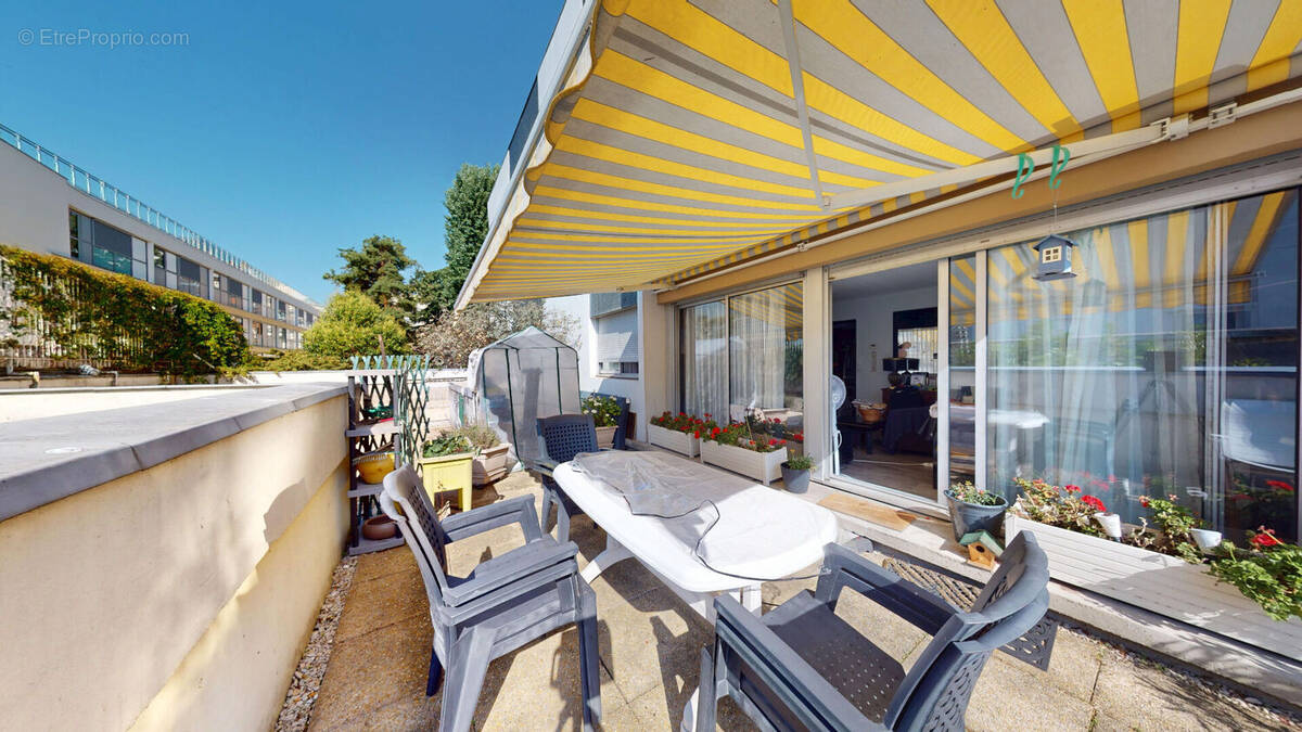 Appartement à PARIS-19E