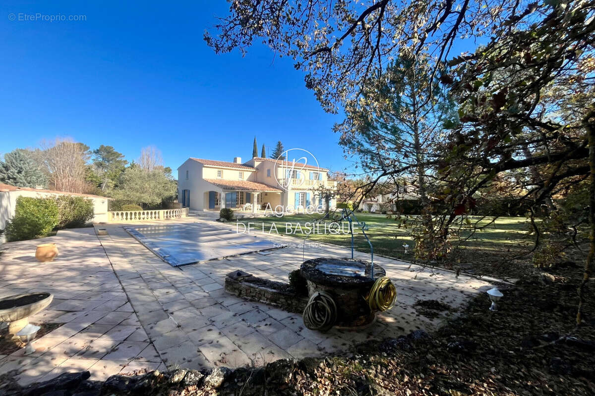Maison à SAINT-MAXIMIN-LA-SAINTE-BAUME