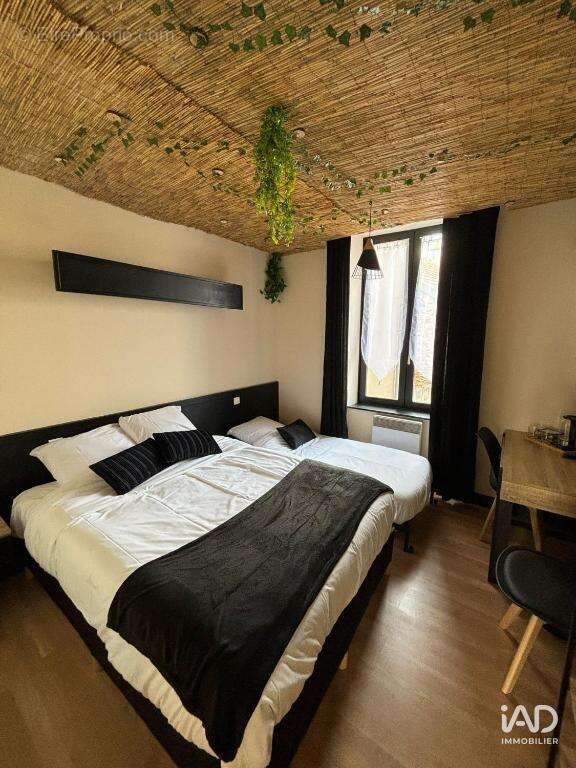 Photo 7 - Commerce à SEVERAC-LE-CHATEAU