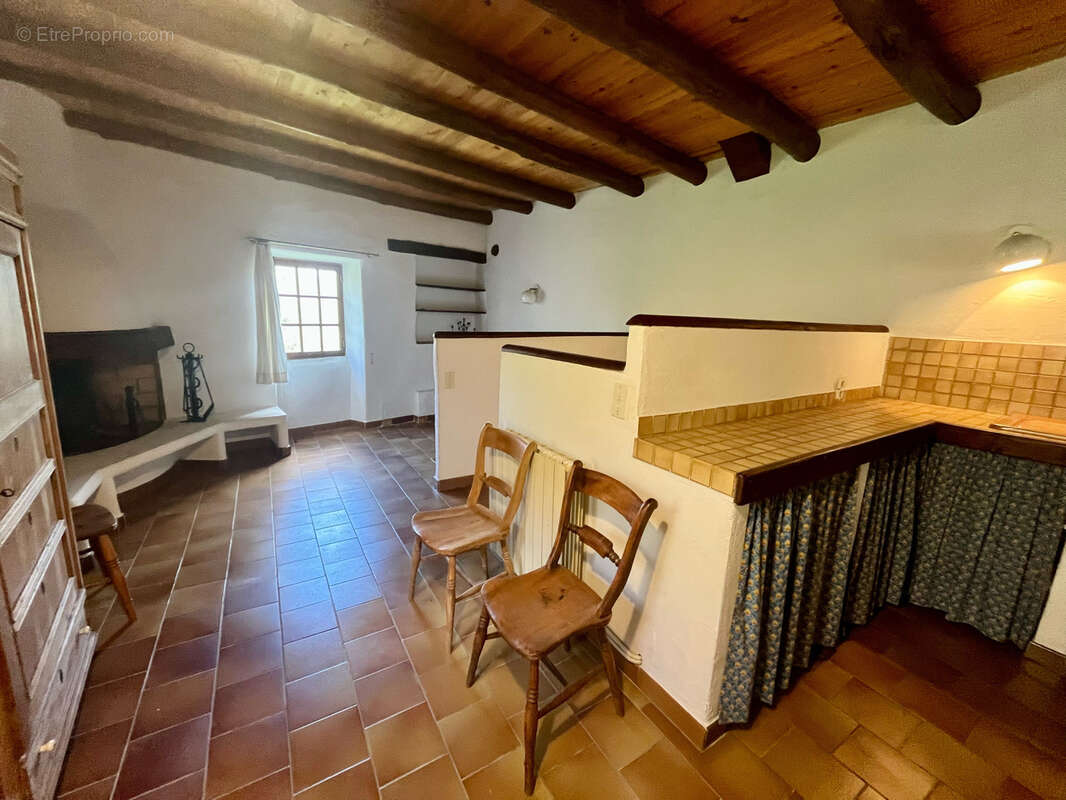 Maison à ROQUEDUR