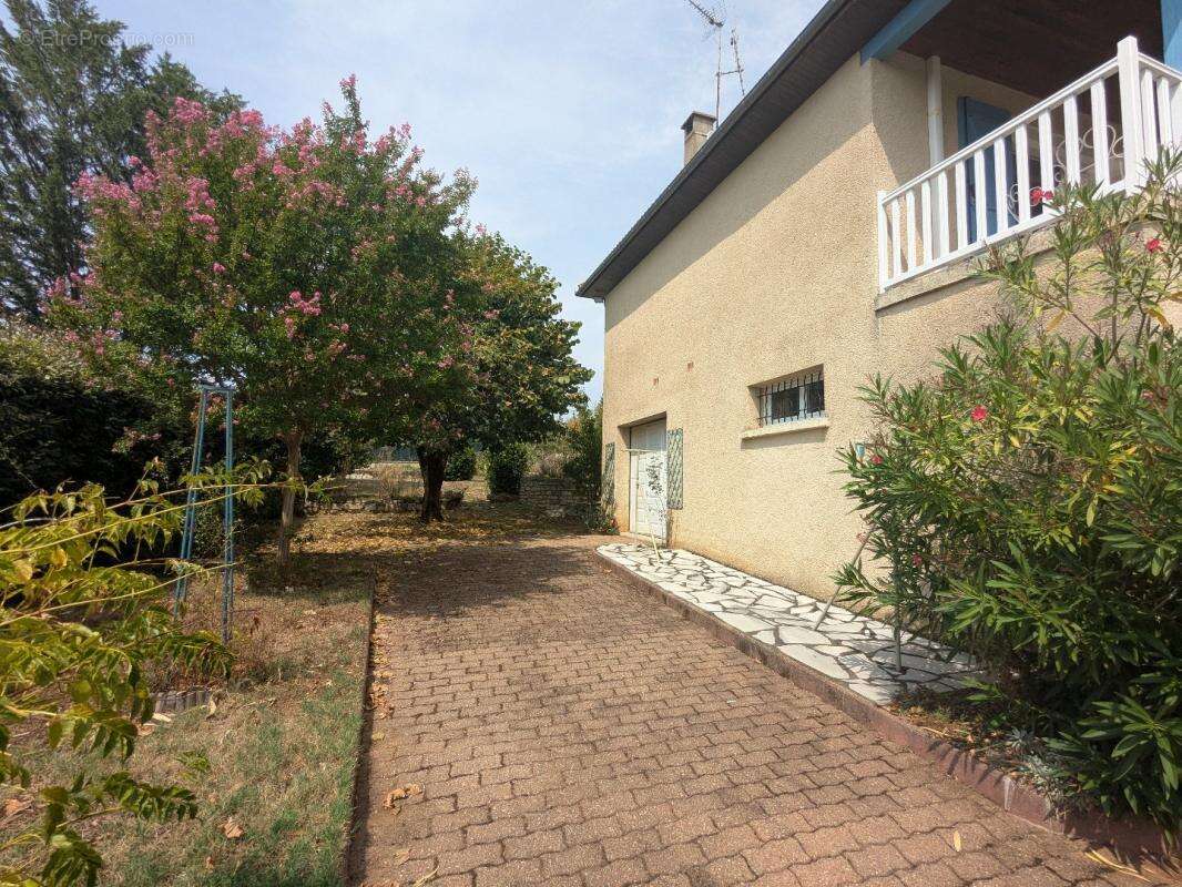 Maison à LISSAC-ET-MOURET