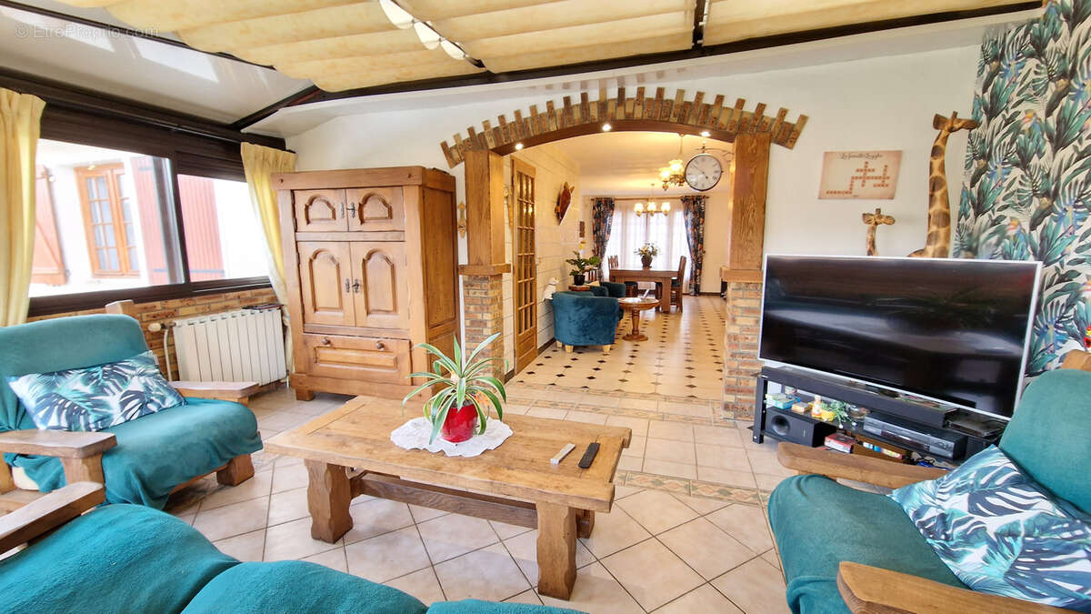 Maison à MARLY-LA-VILLE