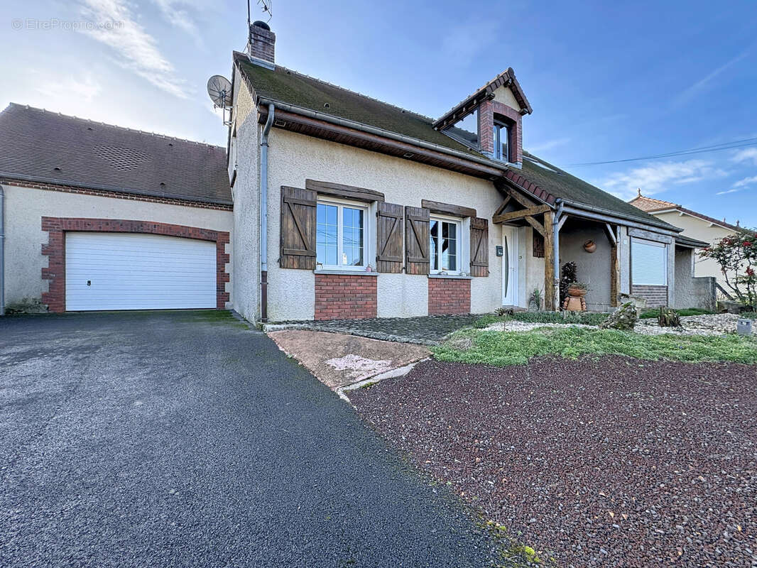 Maison à MONTMIRAIL