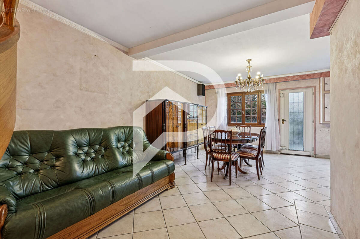 Maison à COLOMBES