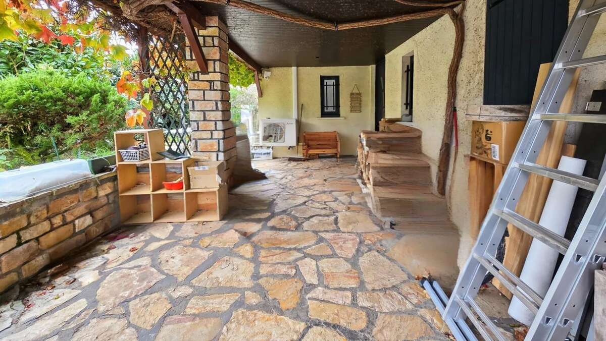 Maison à CHENS-SUR-LEMAN