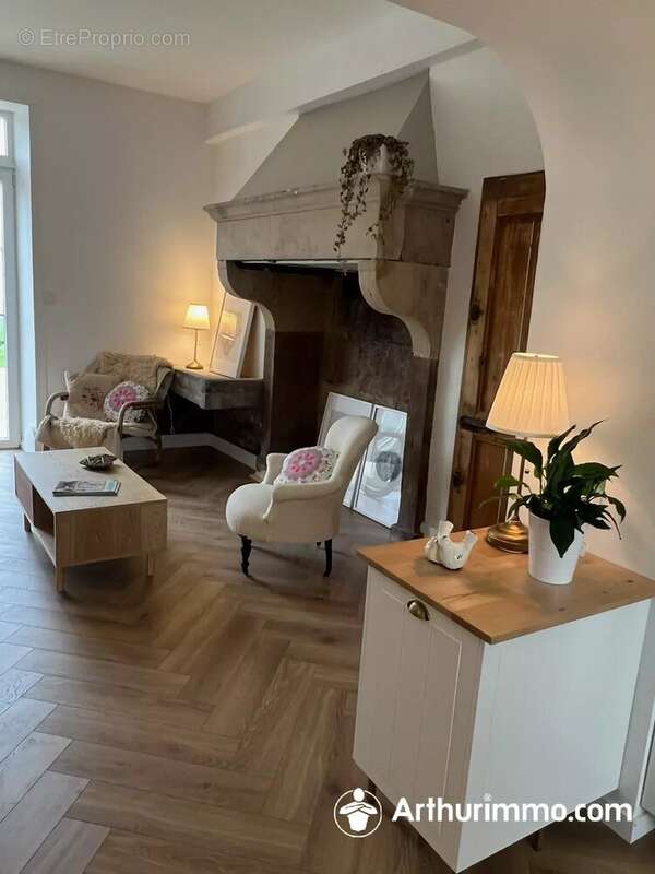 Maison à SAINTE-MARIE-EN-CHAUX