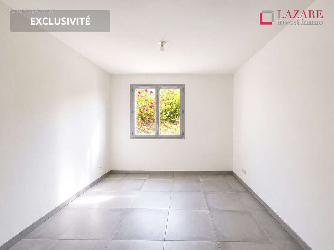 Appartement à BORMES-LES-MIMOSAS