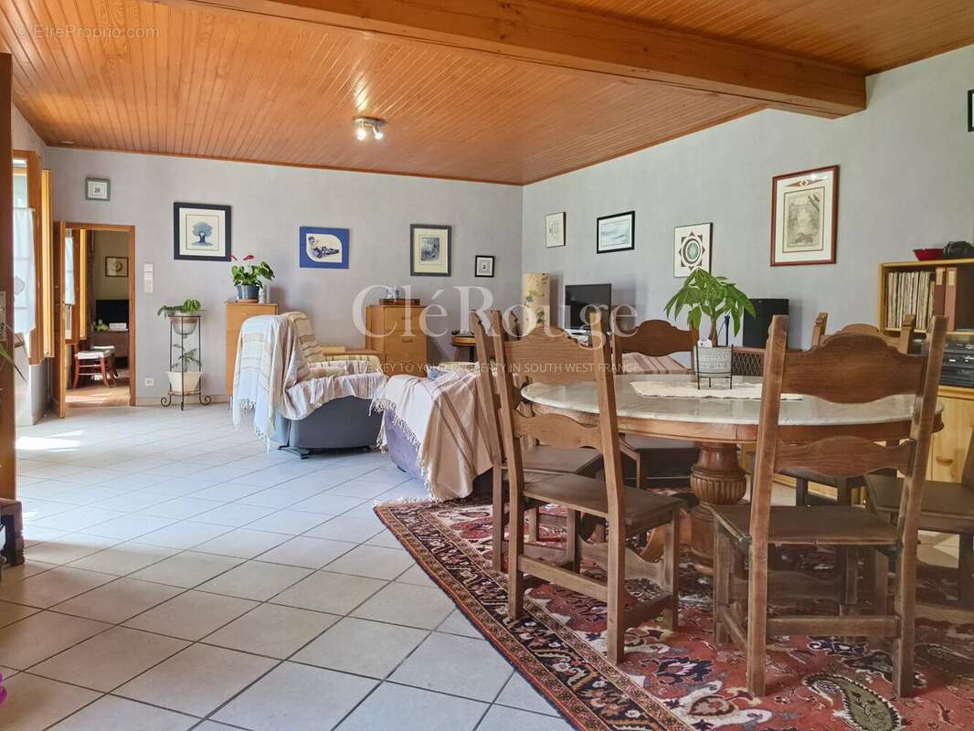 Appartement à PELLEGRUE