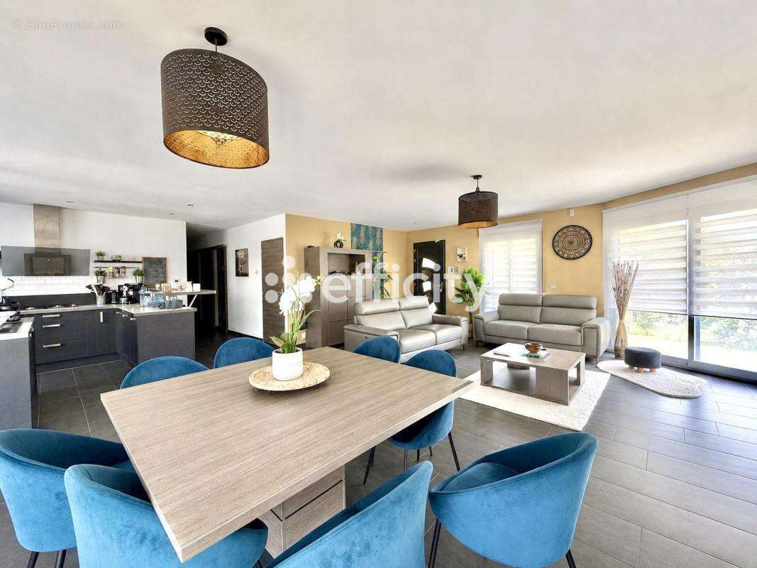 Maison 144 m² à Anizy-Le-Chateau  - photo 5