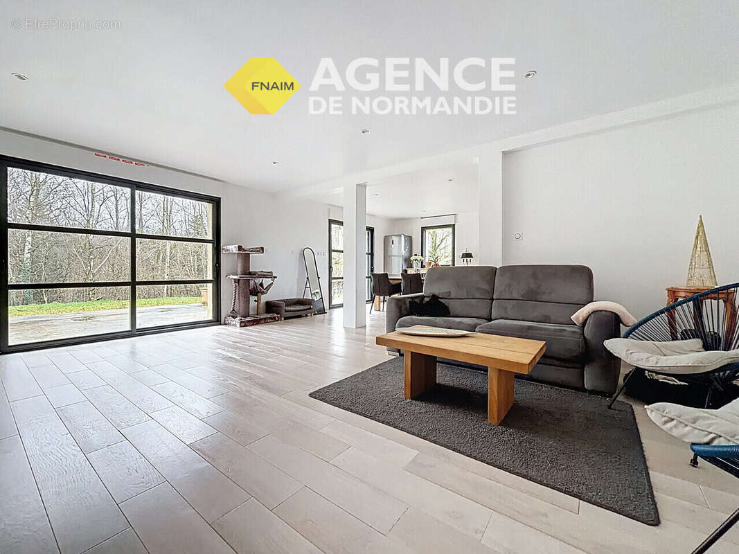 Maison à MONTREUIL-L'ARGILLE