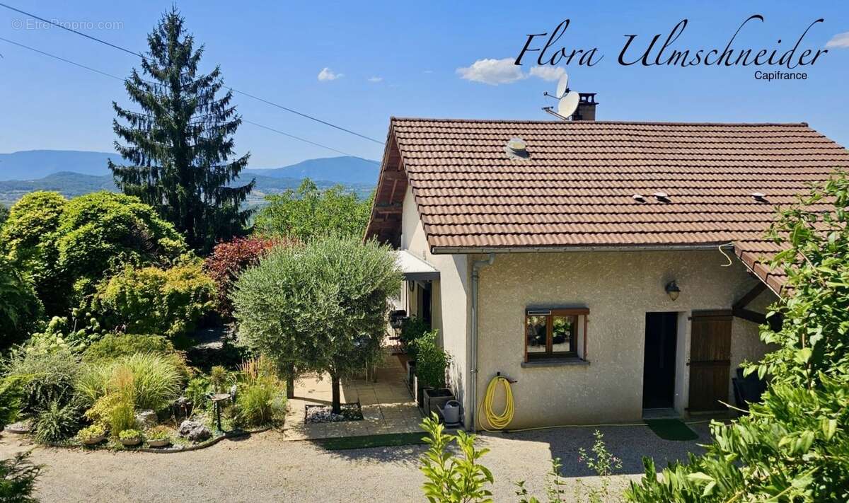 Maison familiale d'environ 135 m² avec vue panoramique, au cœur d'un écrin de verdure à CHANAZ (73). À seulement 25 minutes d'Ai - photo 2