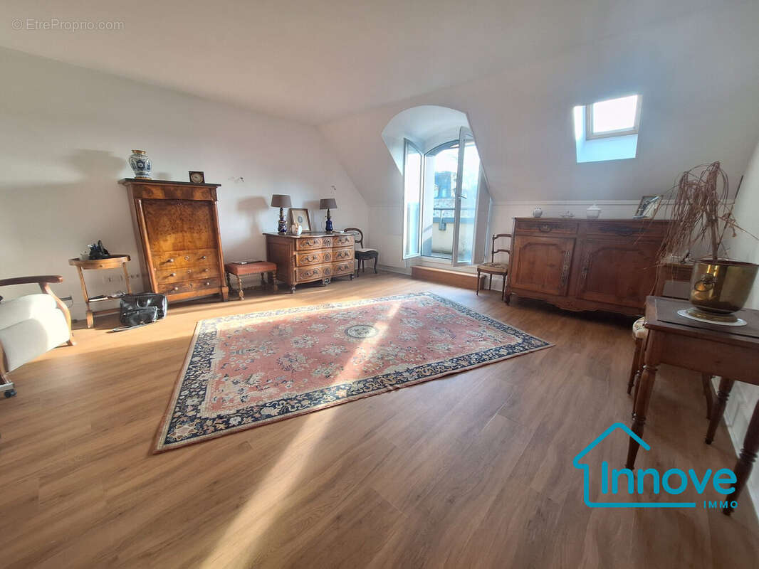 Appartement à VERSAILLES