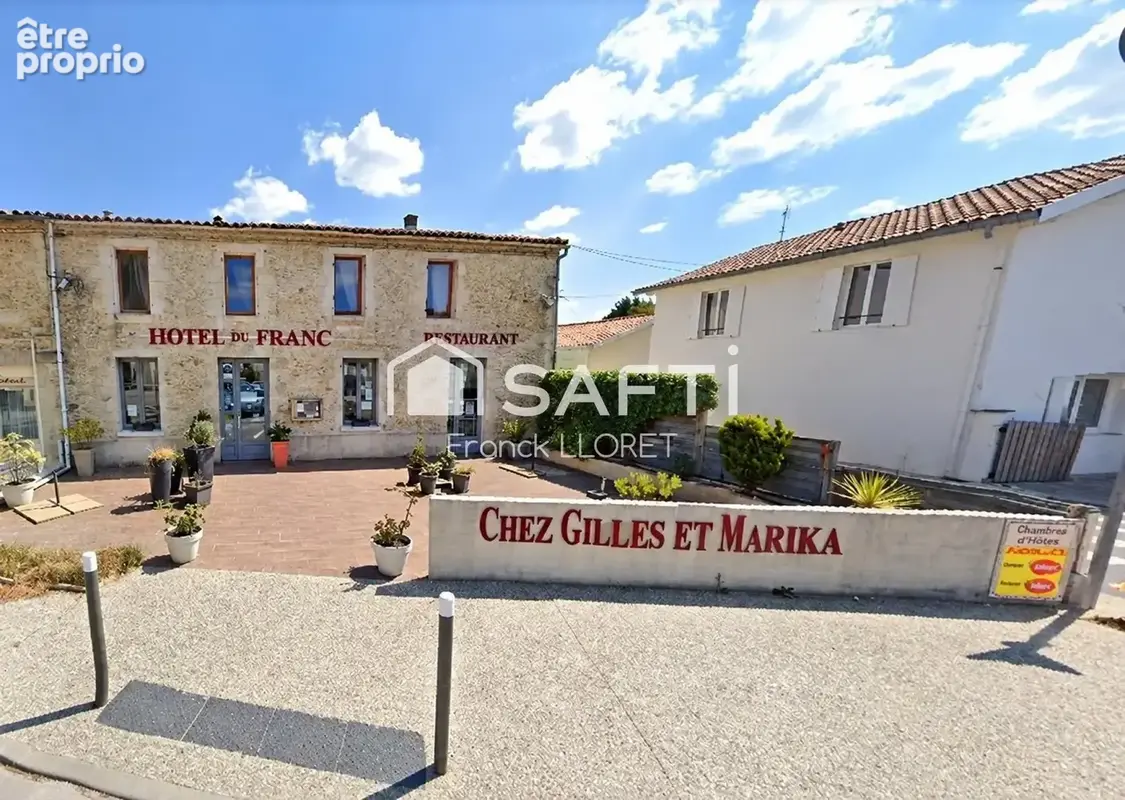 Photo 1 - Commerce à VENDAYS-MONTALIVET