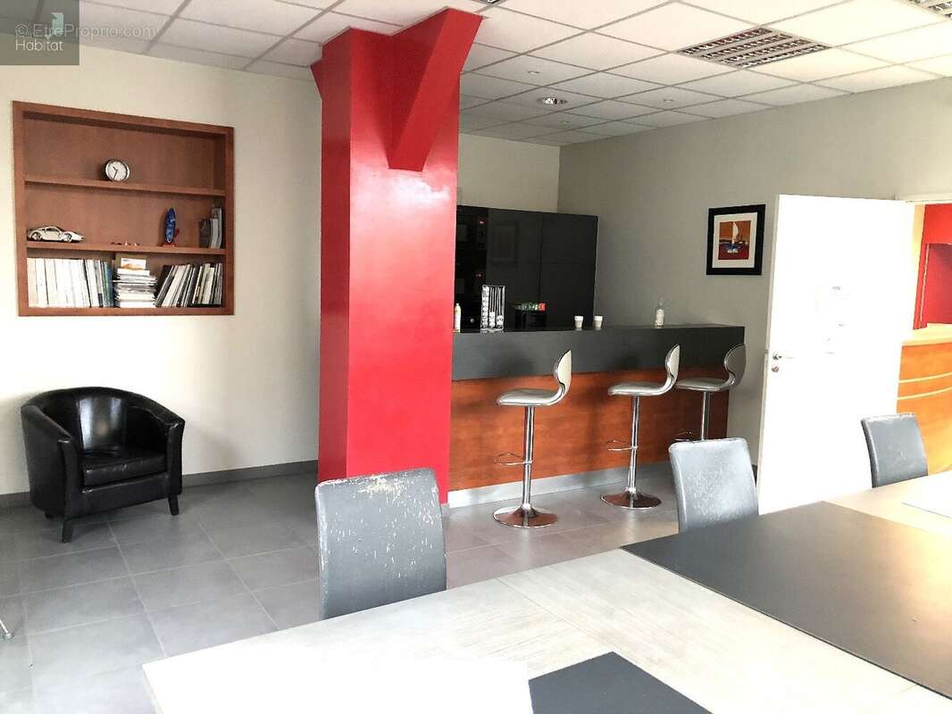RODEZ Bureaux avec espace de stockage - photo 4