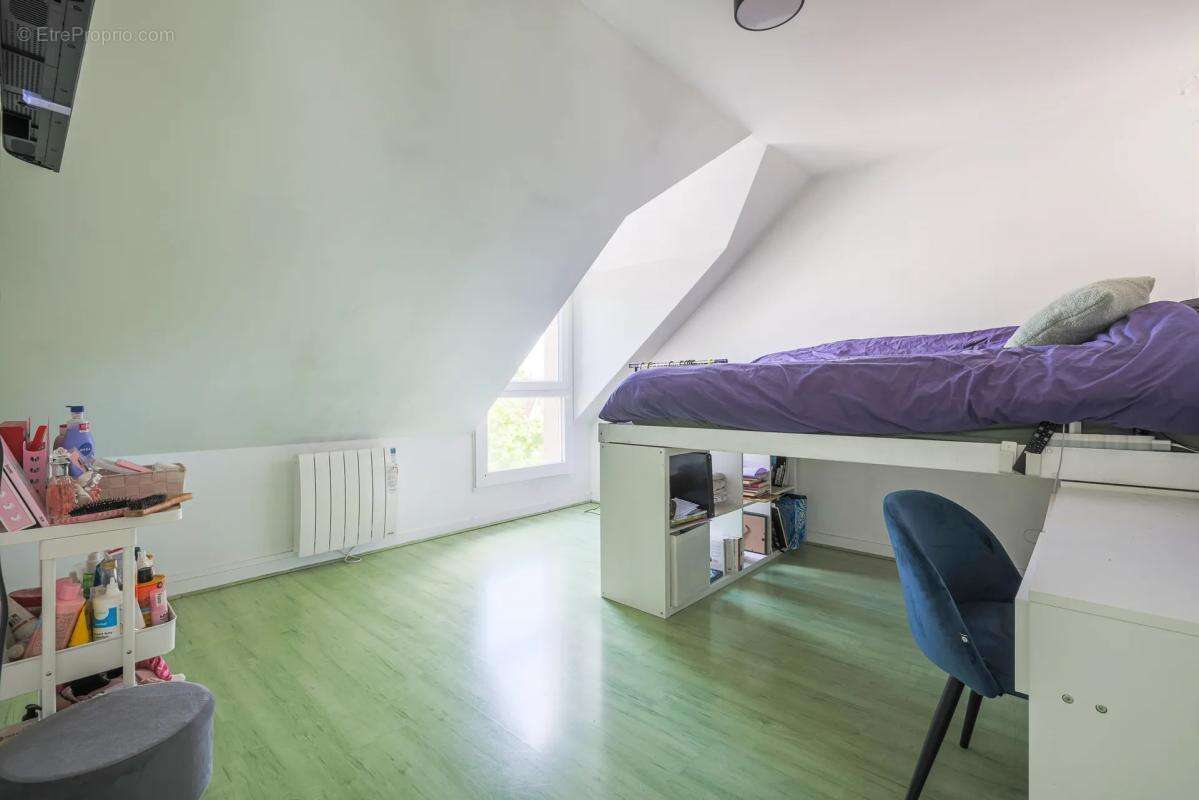 Appartement à SAULX-LES-CHARTREUX