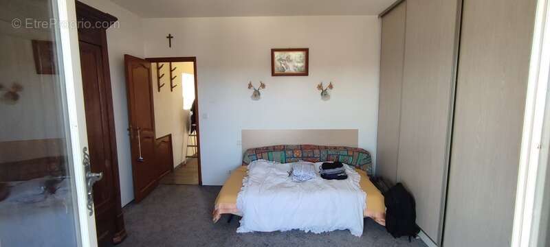 Maison à SAINT-JULIEN-LES-ROSIERS