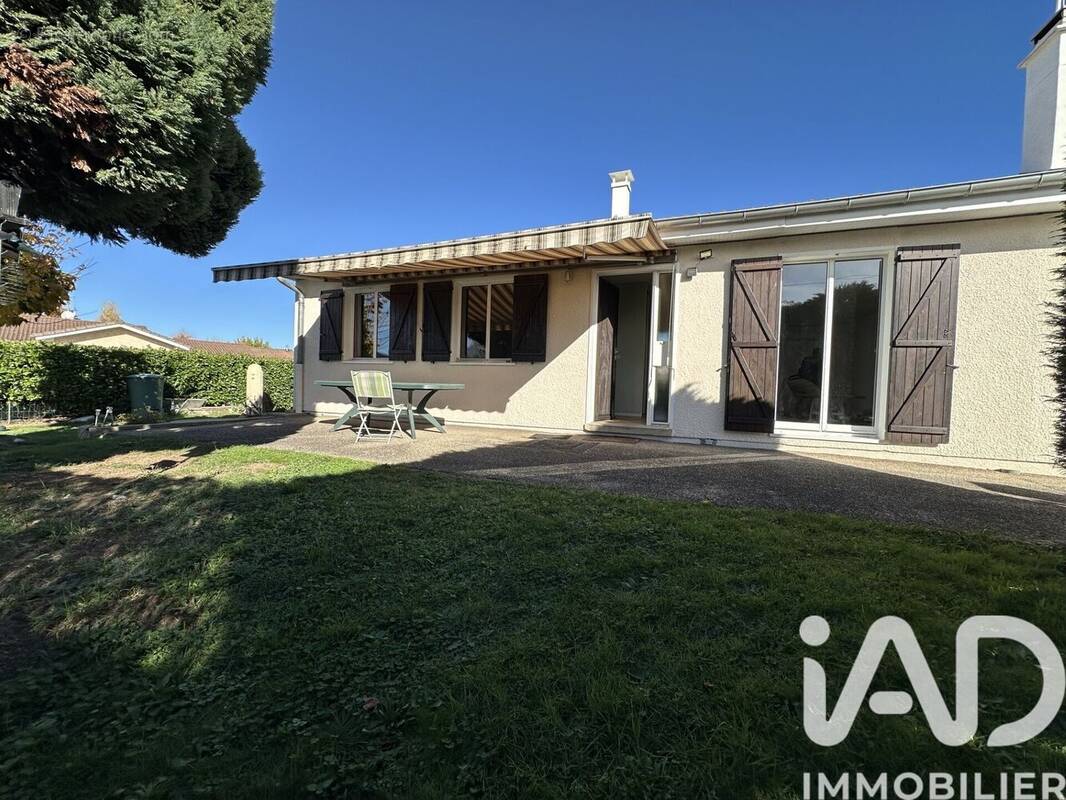 Photo 1 - Maison à VEAUCHE