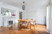 Appartement à PARIS-9E