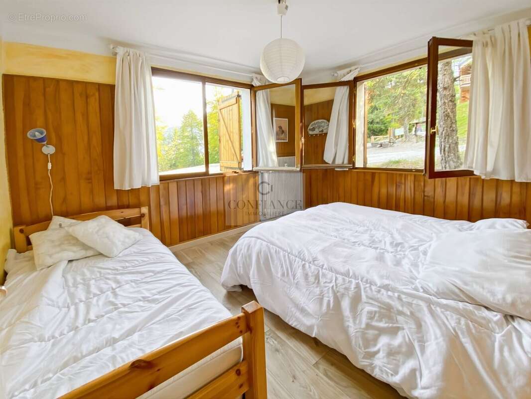 Appartement à SAINT-ETIENNE-DE-TINEE