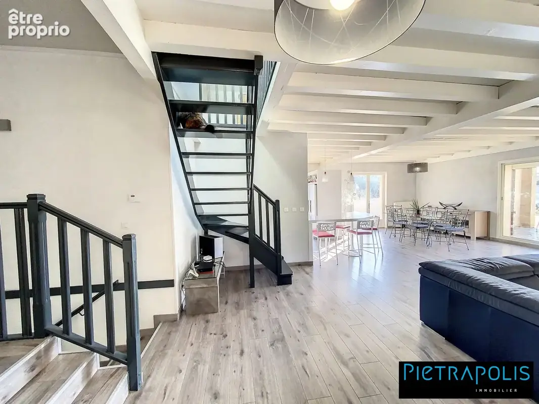 Maison 7 pièces 180 m² à vendre à Jassans-Riottier (01480) - photo 6
